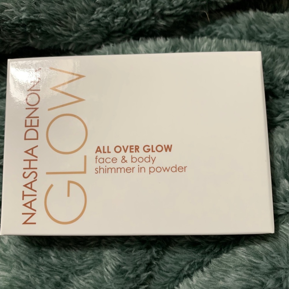 Natasha Denona All Over Glow Shimmer Powder